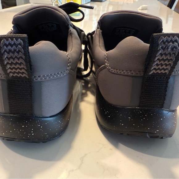 Snibbs Women’s 9 Spacecloud Sneakers Charcoal Chef Nurse Shoes - Picture 4 of 8